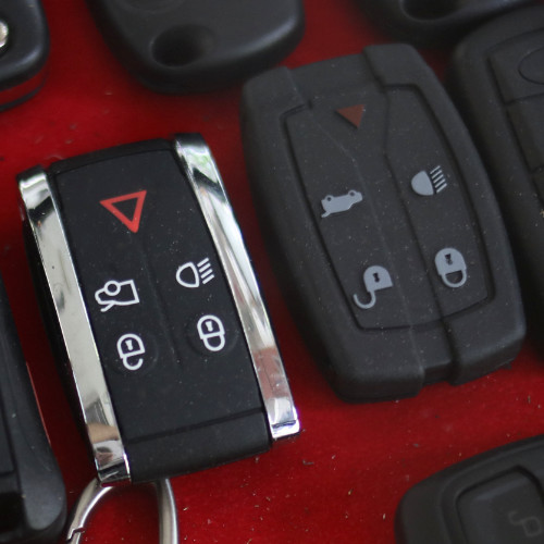 Vendita Gusci chiavi auto cover rivenditori prezzi ingrosso Giuliano